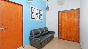 Living room - OYO 42373 Serene Stay (Bhubaneshwar)