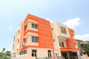 Exterior - Capital O 38021 Hotel Corporate Inn (Bhubaneshwar)