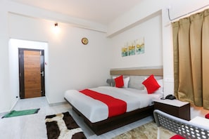 Laptop workspace - Capital O 38021 Hotel Corporate Inn (Bhubaneshwar)
