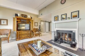 TV, fireplace, DVD player