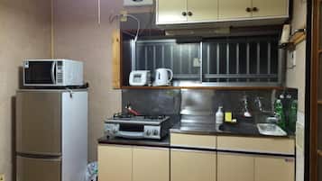 Fridge, microwave