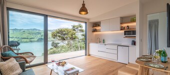 Treetop Retreat - Takamatua Holiday Home