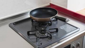 Standard Double Room | Private kitchenette | Fridge, microwave, stovetop, electric kettle