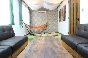 Whole House 3Bedrooms | Living room | Flat-screen TV - Atago House (Fukuoka)