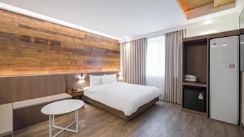 Premium Room | 1 bedroom, desk, soundproofing, free WiFi
