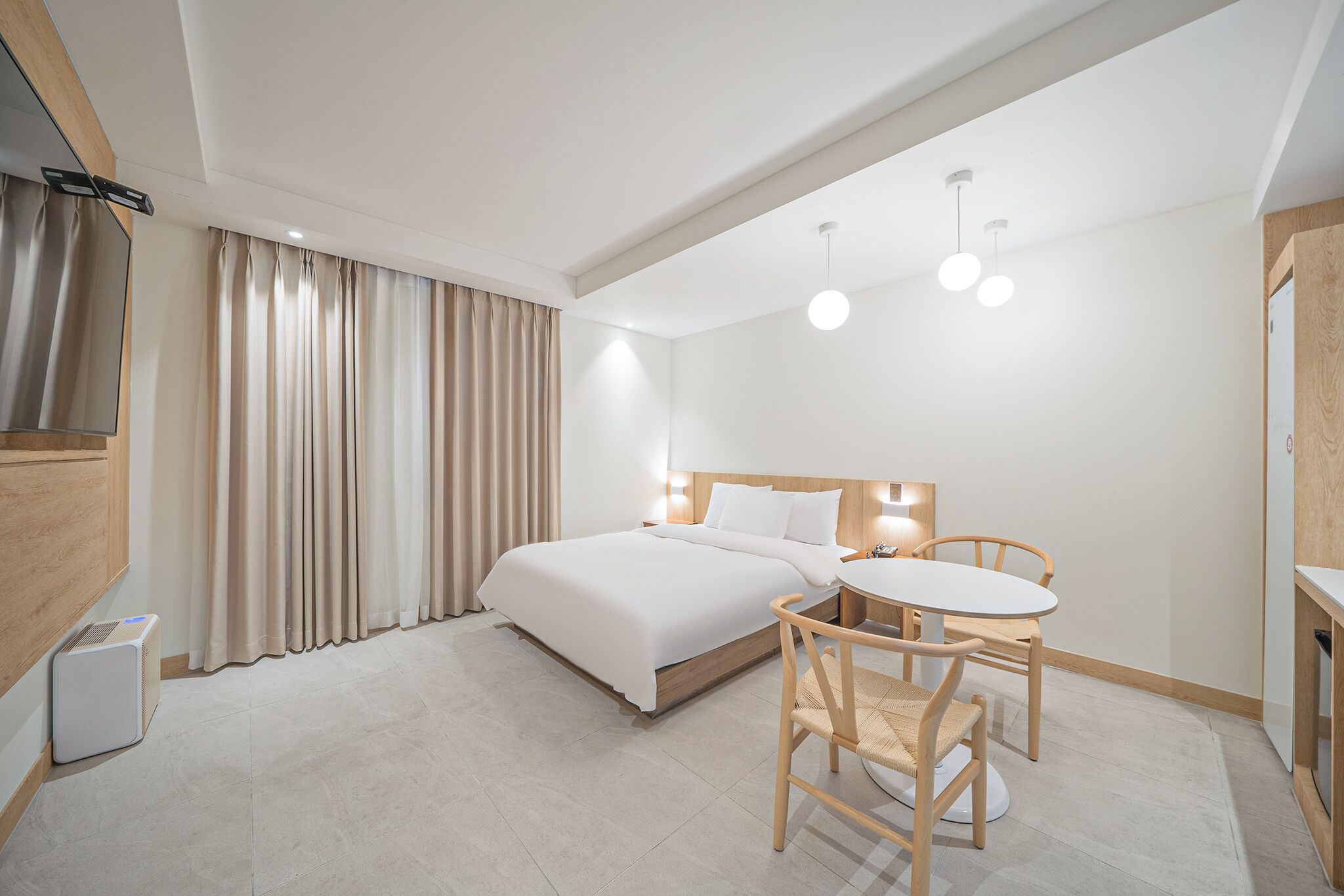 deluxe room | desk, soundproofing, free wifi