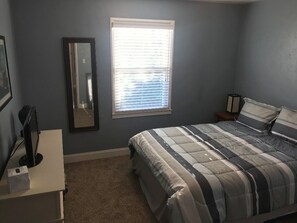 2 bedrooms, WiFi - Casa De Brian - Spacious home with large back yard (Santa Cruz)