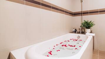 Deluxe Twin Room, 2 Queen Beds, City View | Bathroom | Free toiletries, hair dryer, slippers, towels