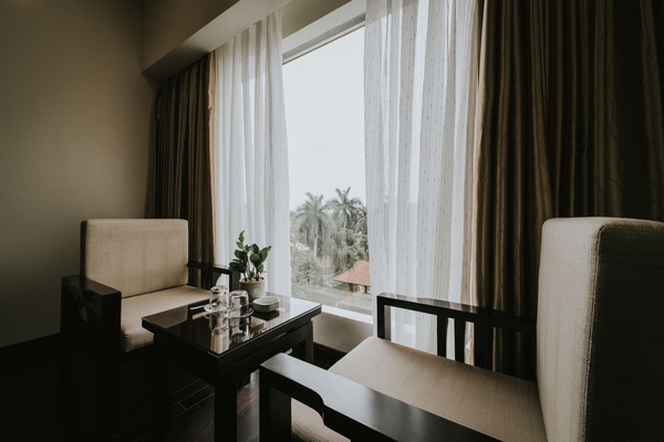 Minibar, desk, laptop workspace, soundproofing