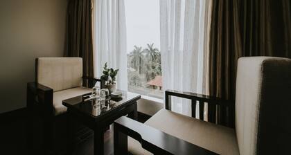 White Palace Thai Binh Hotel 1