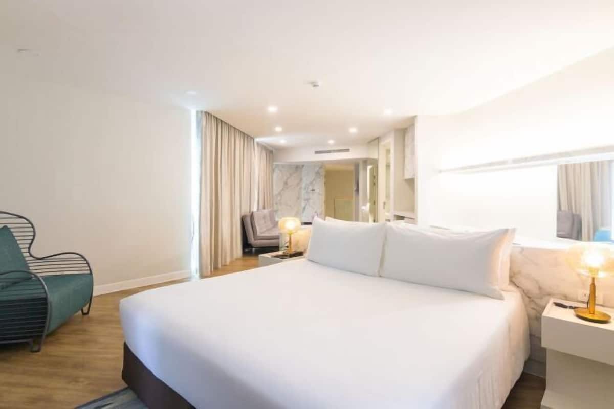 1 bedroom, in-room safe, individually decorated, laptop workspace