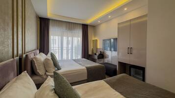 Standard Triple Room, City View