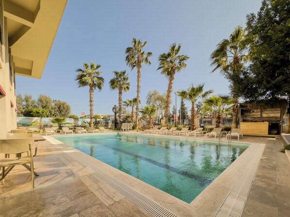 Seasonal outdoor pool