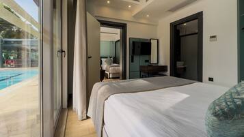 Minibar, caja de seguridad en la habitación y cortinas blackout