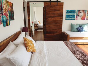 2 Schlafzimmer, Zimmersafe, Schreibtisch, Reisekinderbett