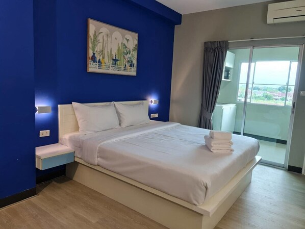 Suite familiare, camere comunicanti | Una scrivania, Wi-Fi gratuito, lenzuola