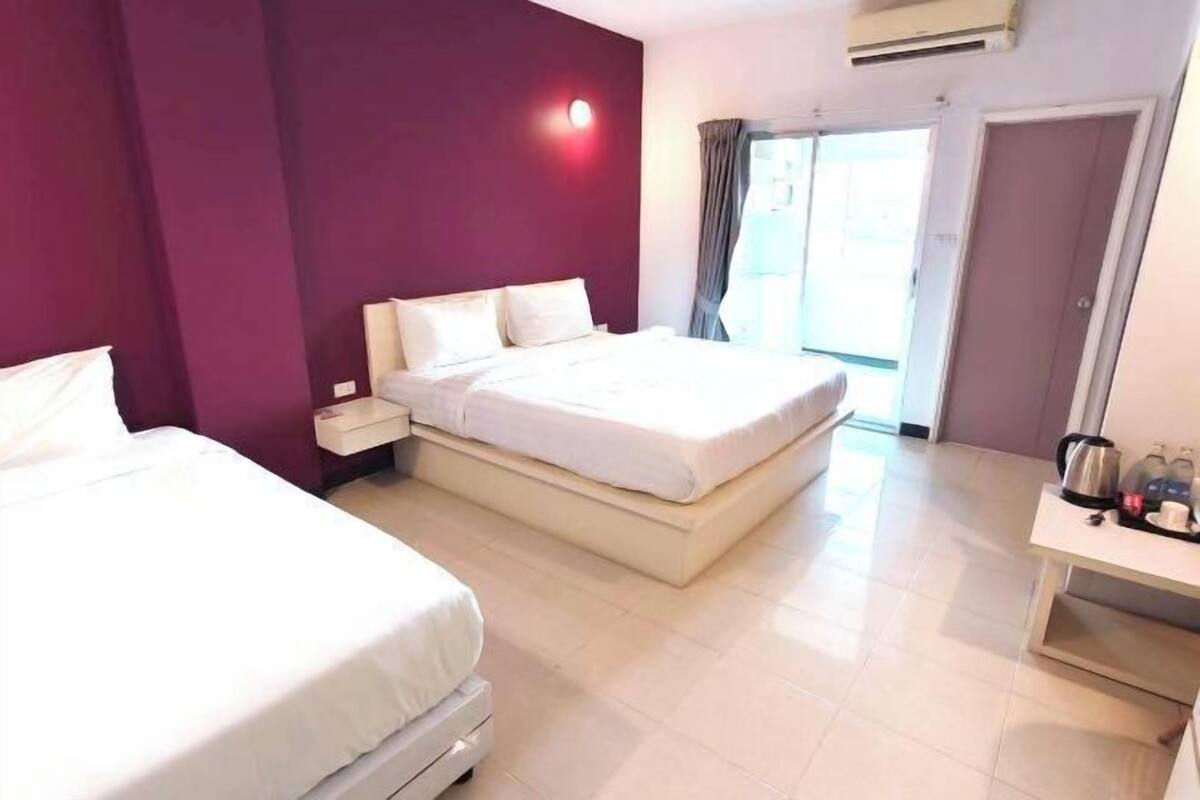 Desk, free WiFi, bed sheets