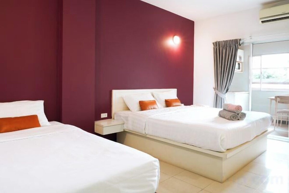 Desk, free WiFi, bed sheets