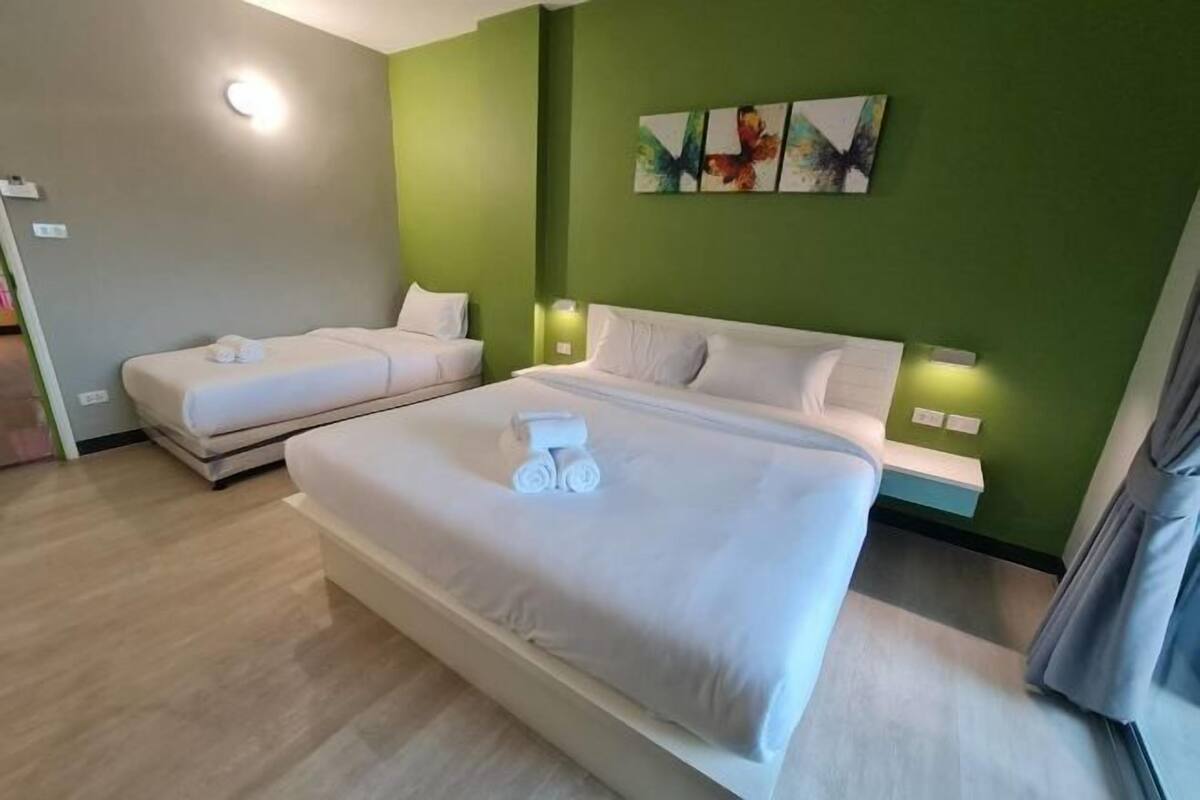 Desk, free WiFi, bed sheets