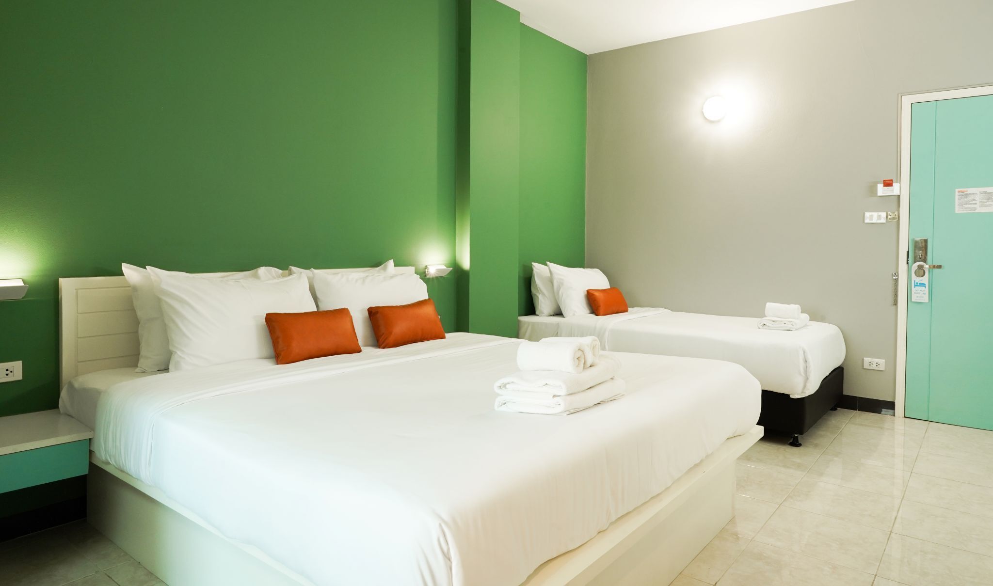 豪華三人房 | 書桌、免費無線上網、床單