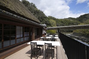 Traditionellt hus (Japanese Style Private Vacation) | Balkong