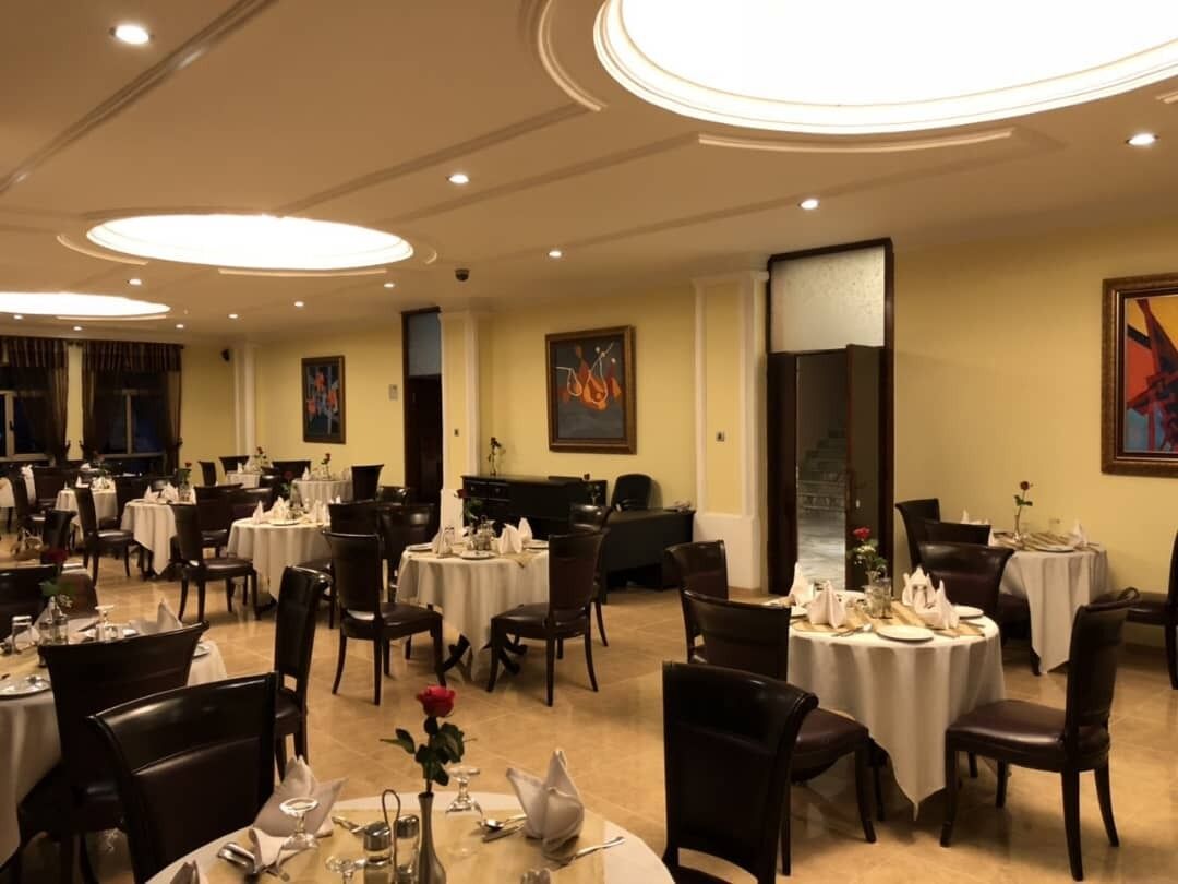 Breakfast, lunch, dinner served; local and international cuisine 