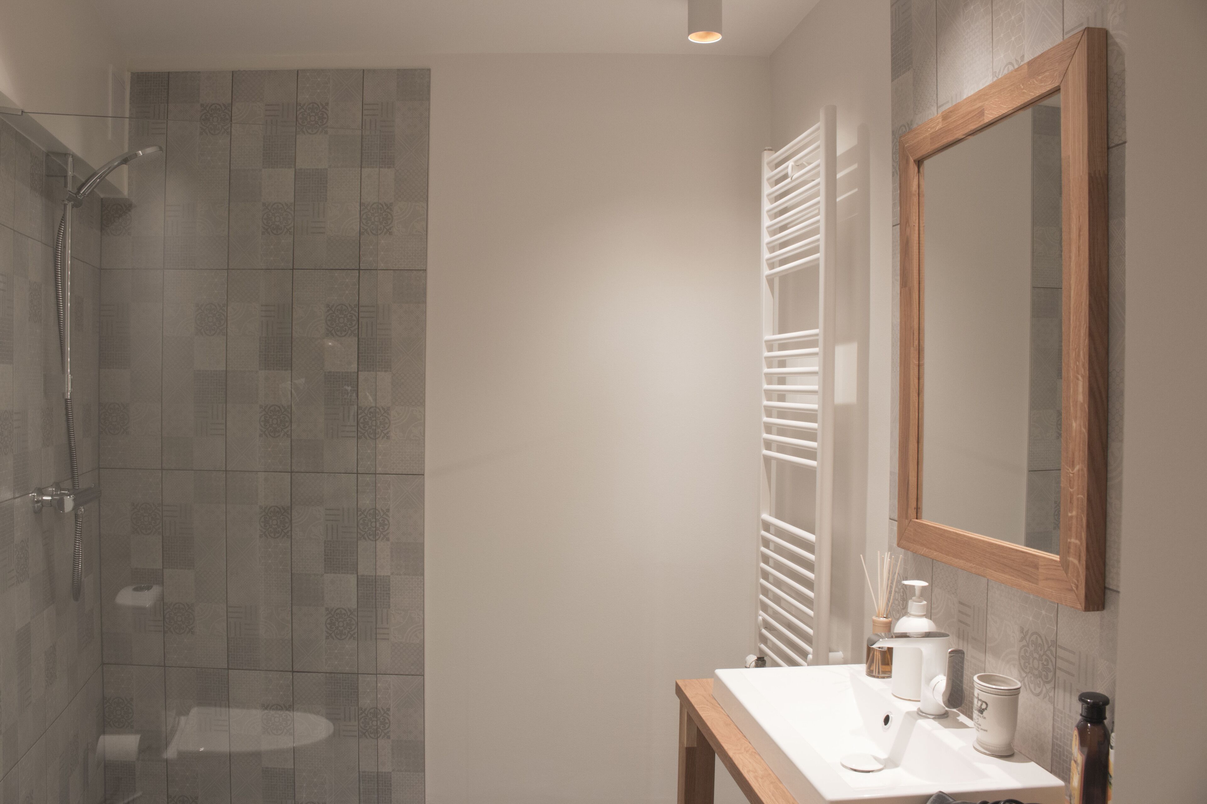 City Apartment, 1 Bedroom, City View | Bathroom sink