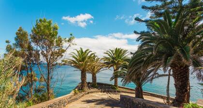 FLH Luxury Villa Mar with Private Sea Access