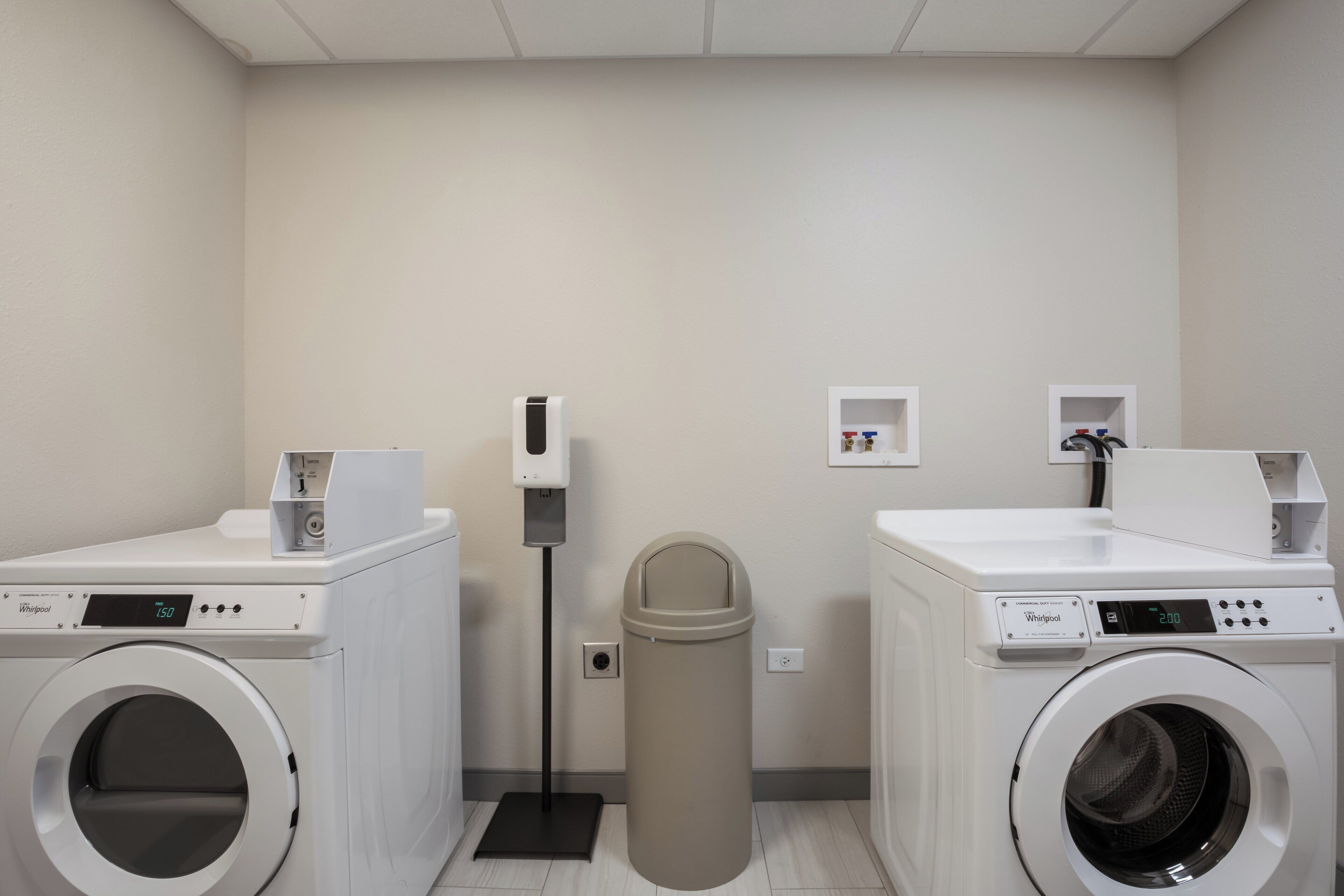 Photo - Holiday Inn Express & Suites Chicago - Hoffman Estates by IHG