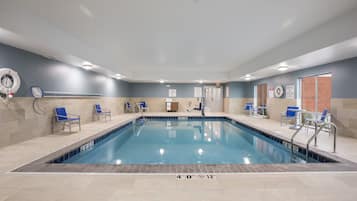 Indendørs pool
