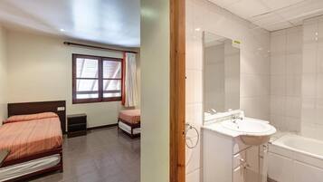 Family Room | Free WiFi