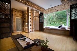 Klassieke kamer, privébadkamer | Donsdekens, individueel gedecoreerd, individueel gemeubileerd