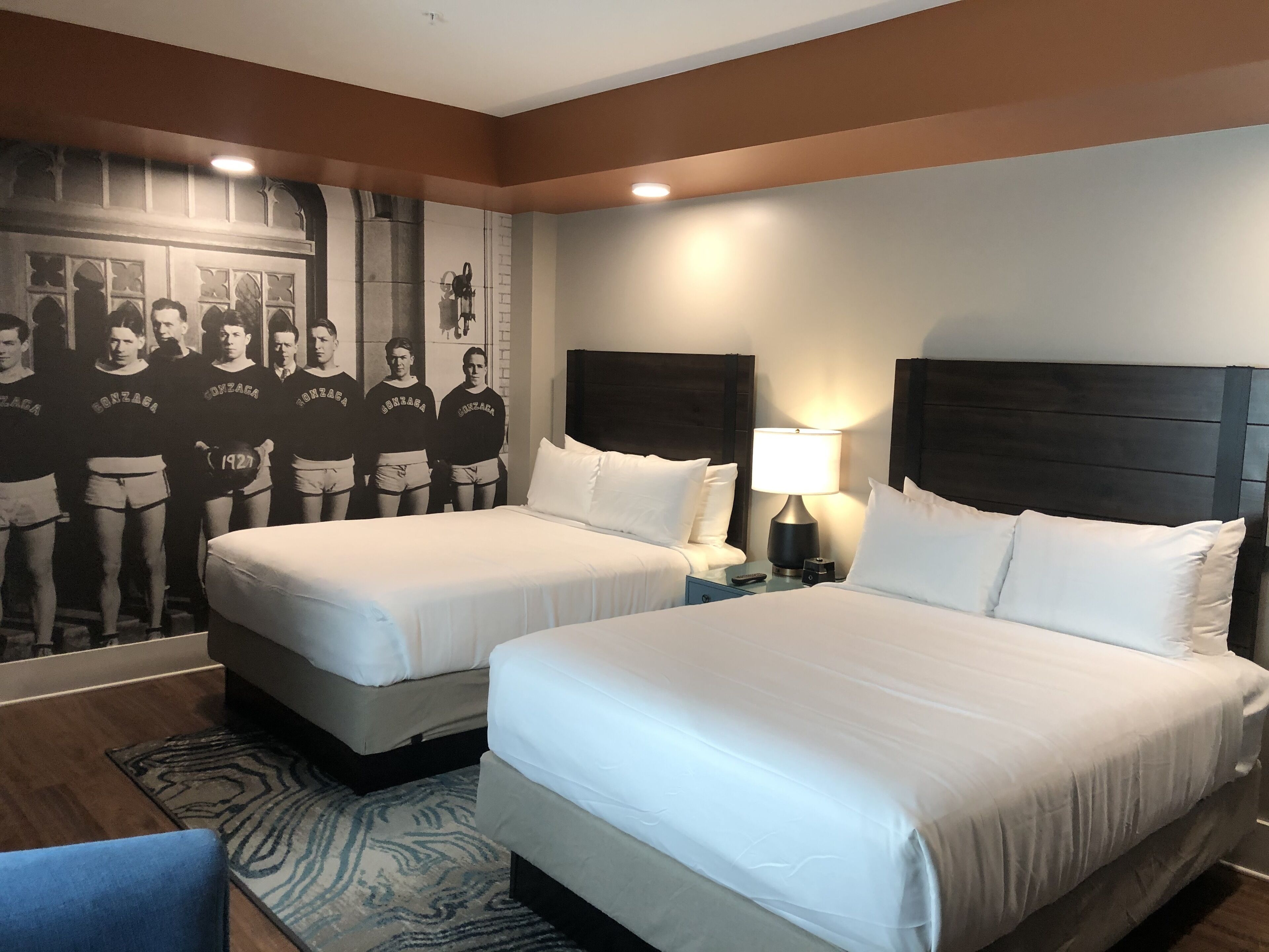 suite, 2 bedrooms | 1 bedroom, pillow-top beds, desk, laptop workspace