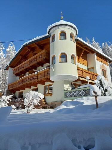 Tower room 2 - Waldheim House
