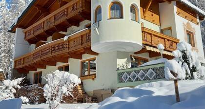 Tower room 2 - Waldheim House