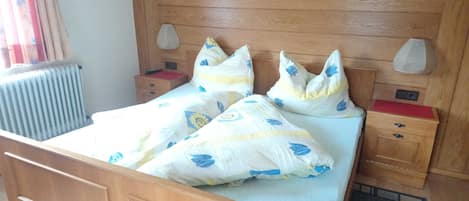 1 bedroom, WiFi, bed sheets