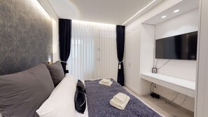 Apartment, 3 Bedrooms | 3 bedrooms, blackout drapes, soundproofing, iron/ironing board - M - Boutique apartment in Jerusalem (Jerusalem)