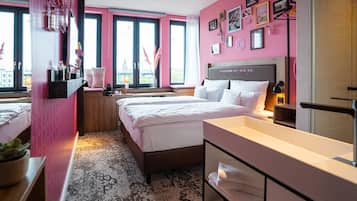 Zimmer, 1Â King-Bett | Hochwertige Bettwaren, Pillowtop-Betten, kostenlose Minibar, Zimmersafe