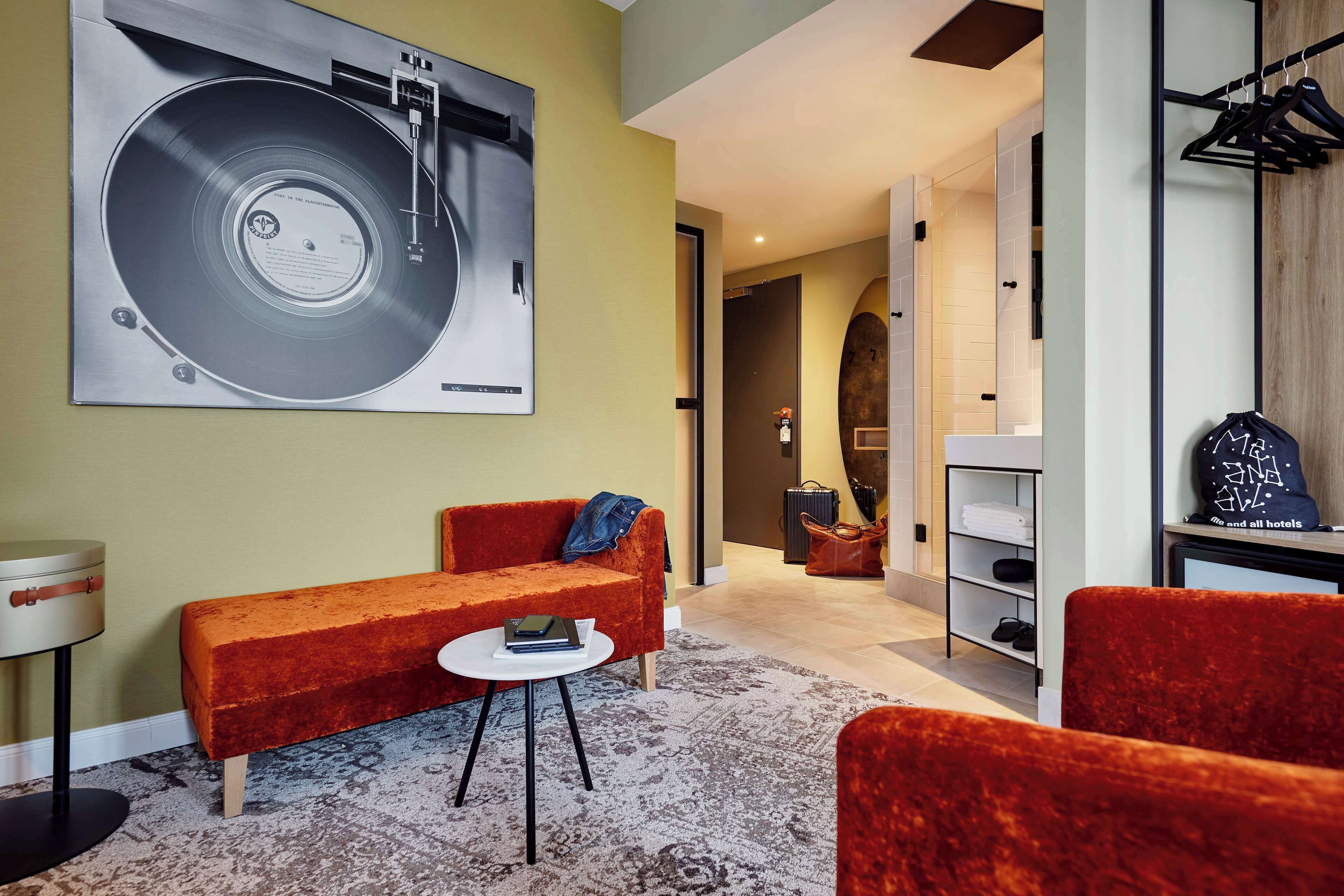 1 bedroom, premium bedding, pillow-top beds, free minibar