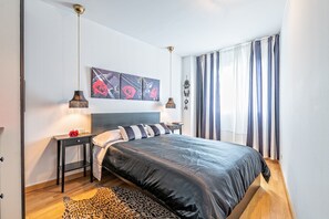 3 slaapkamers, geluiddichte muren, een strijkplank/strijkijzer
