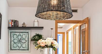 Apartamento lujo& piscina junto Barcelona Centro