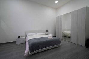 Apartment, 3 Schlafzimmer | 3 Schlafzimmer, kostenloses WLAN, Bettwäsche