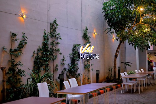 De La Charis Hotel by Waringin Hospitality