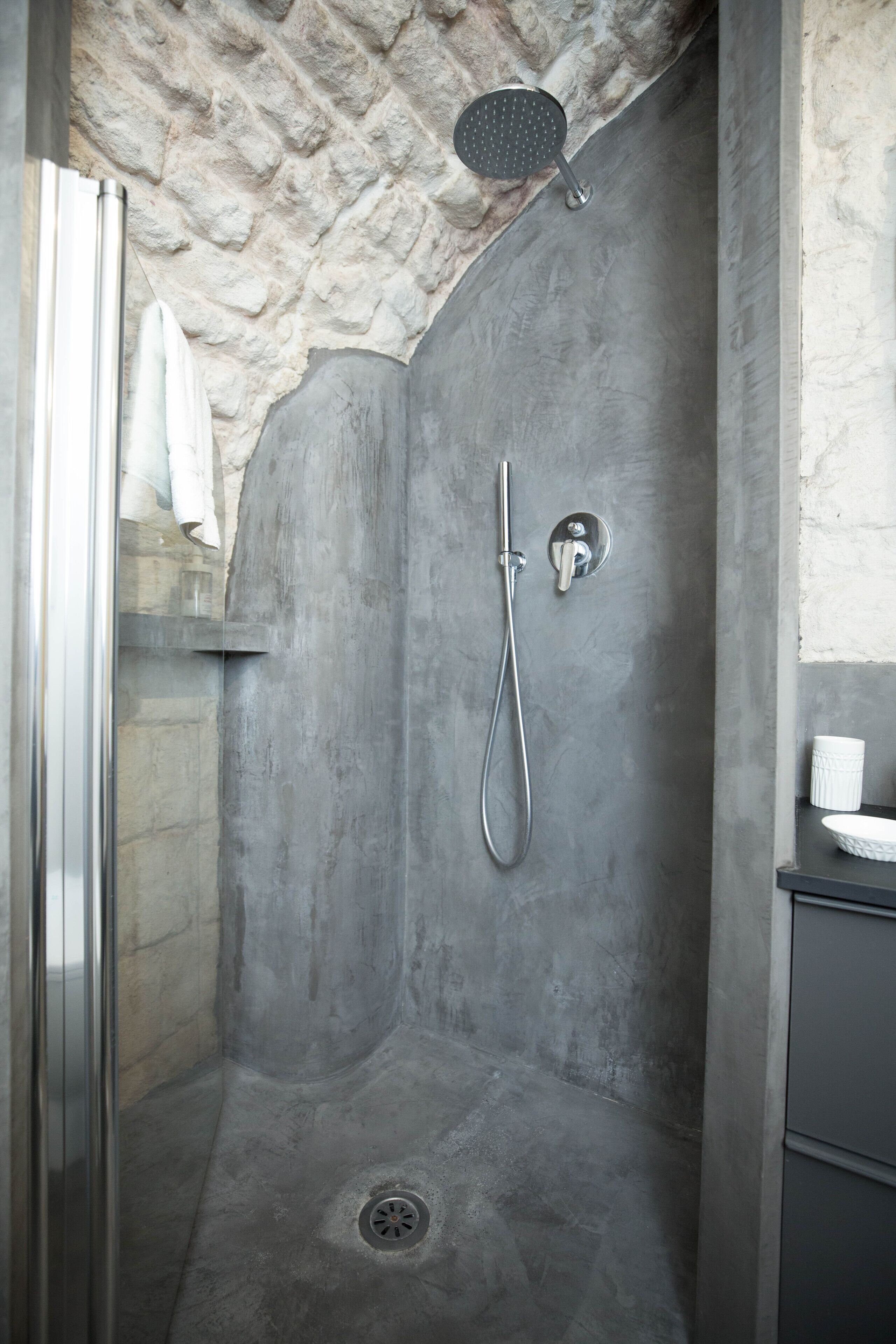 Studio | Dusche im Bad