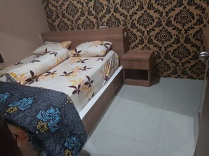 Studio | Free WiFi, bed sheets - Planet Room Kemang View (Bekasi)