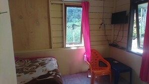 标准房 | 办公桌