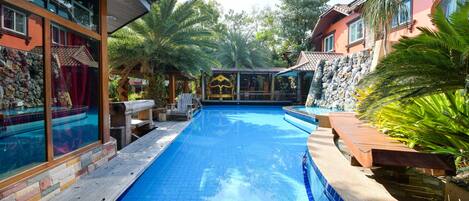 Outdoor pool, sun loungers