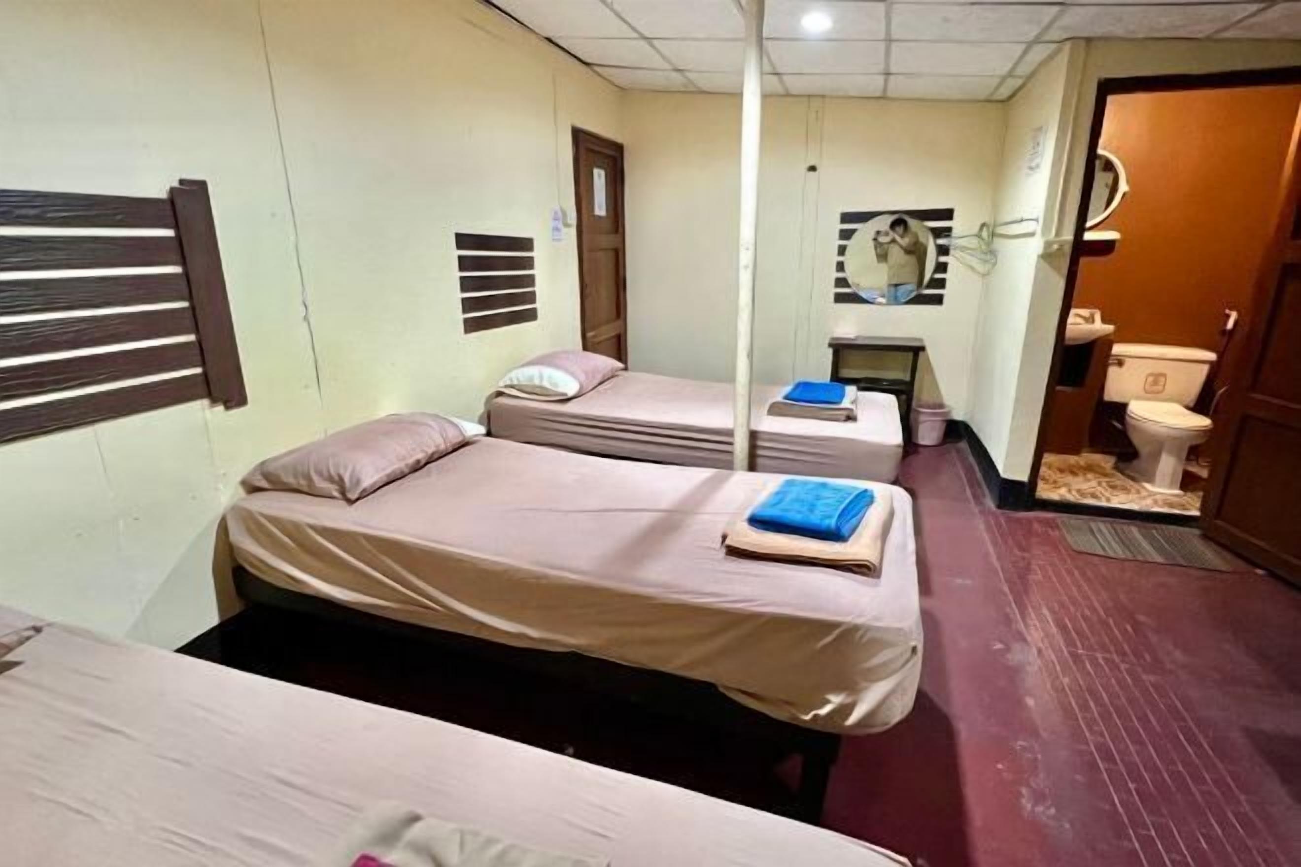 Schreibtisch, kostenloses WLAN, Bettwäsche