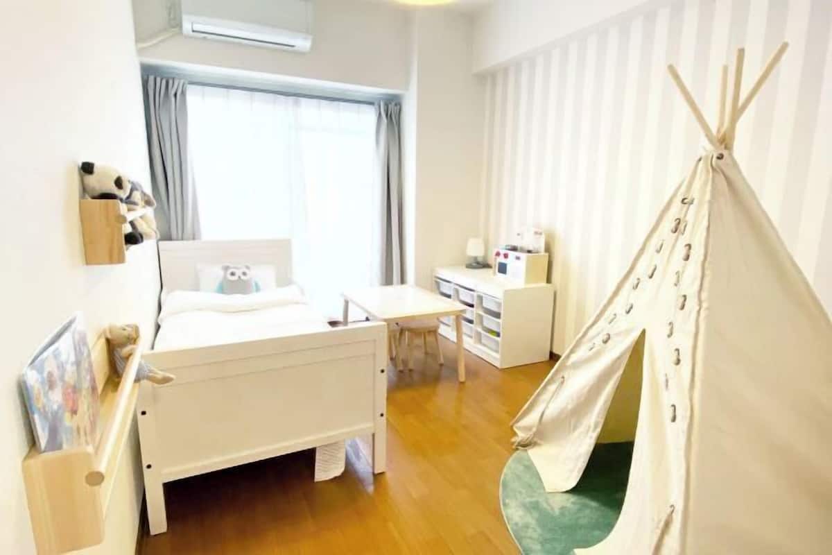 3 bedrooms, laptop workspace, iron/ironing board, free WiFi