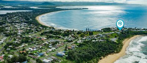 Una spiaggia nelle vicinanze